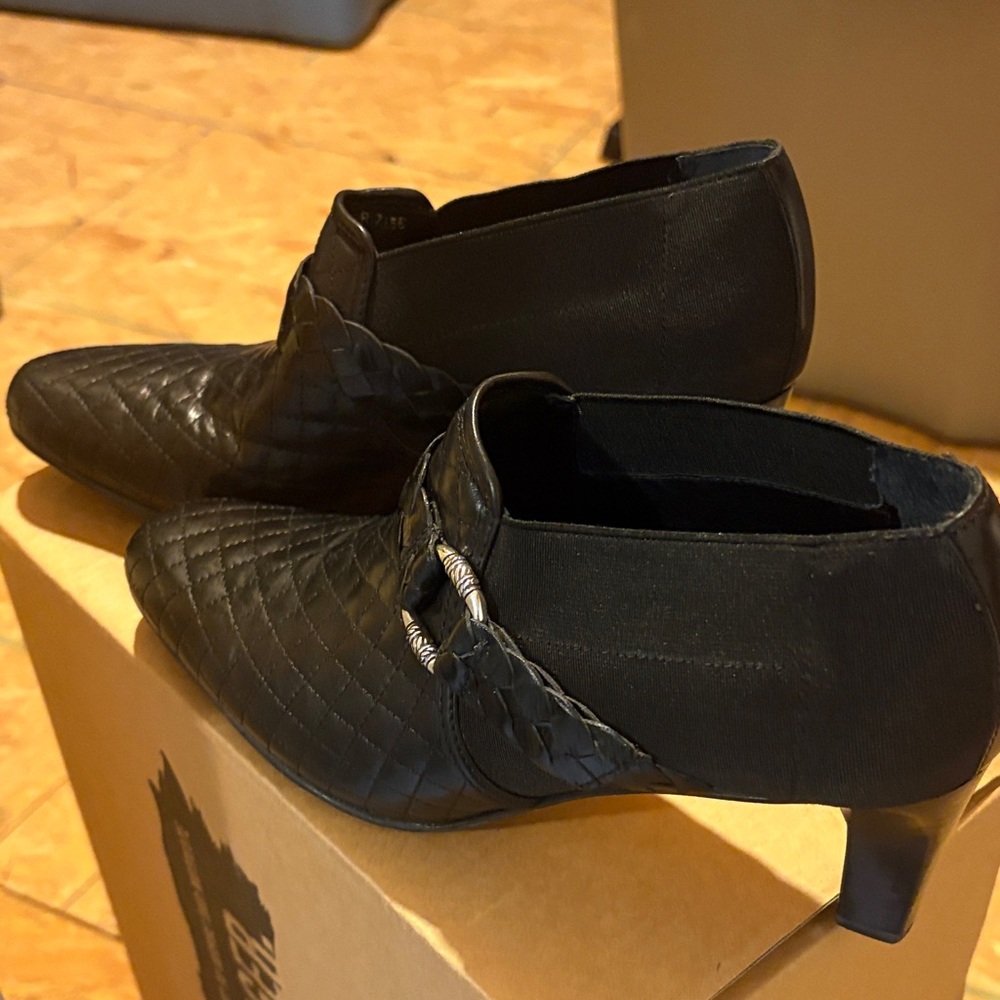 Brighton Boots Womens Roman Black Heeled Almond Toe Ankle Booties - Picture 3 of 8
